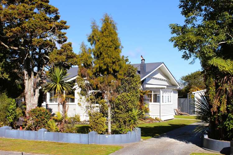 153 Weld Street Hokitika_16