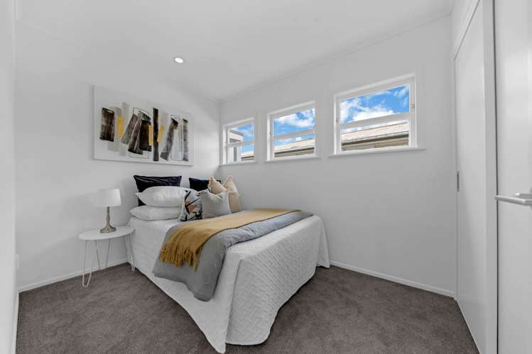 26 Ted William Street New Windsor_12