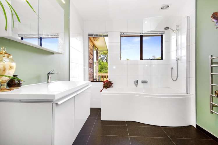 3 Wairere Road Belmont_11