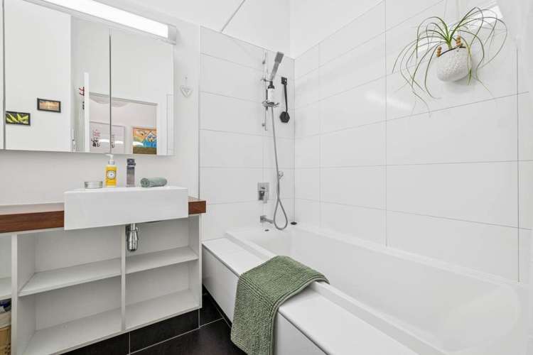 11/6 Sarsfield Street 1685_9