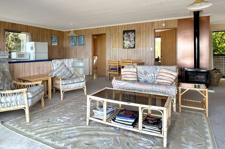 44 Bishop Road Parapara_12