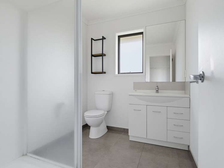 63 Carroll place Owhata_16