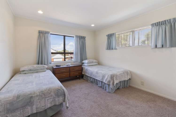 94 Gosford Drive Botany Downs_8