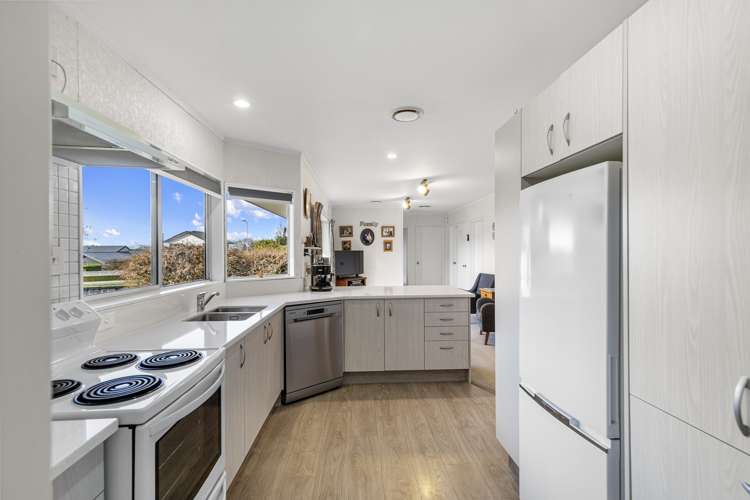 64 Sunnyhills Avenue Glenview_3