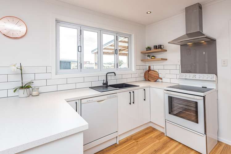 94 Devon Road Springvale_5