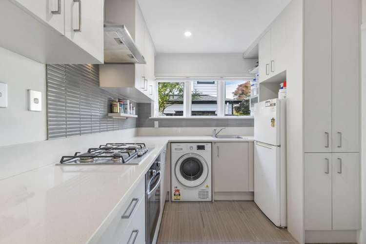 2/20 Hutchinsons Road Bucklands Beach_6