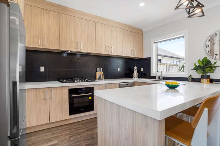 12 Paso Fino Crescent Karaka_6
