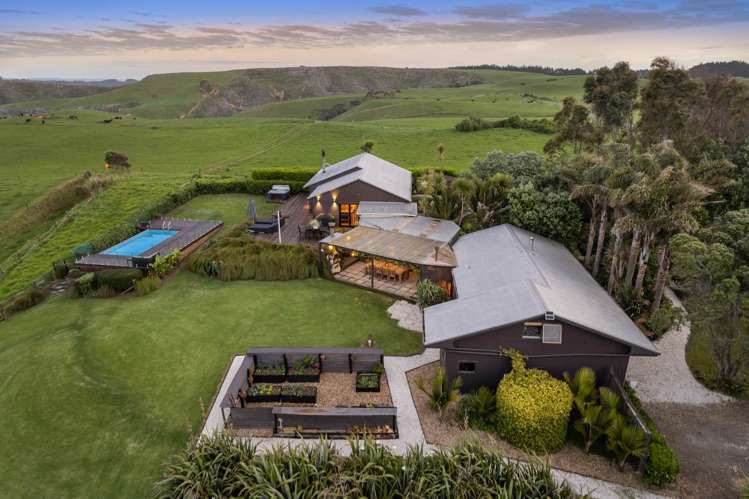 205 Fuller Road South Head_24