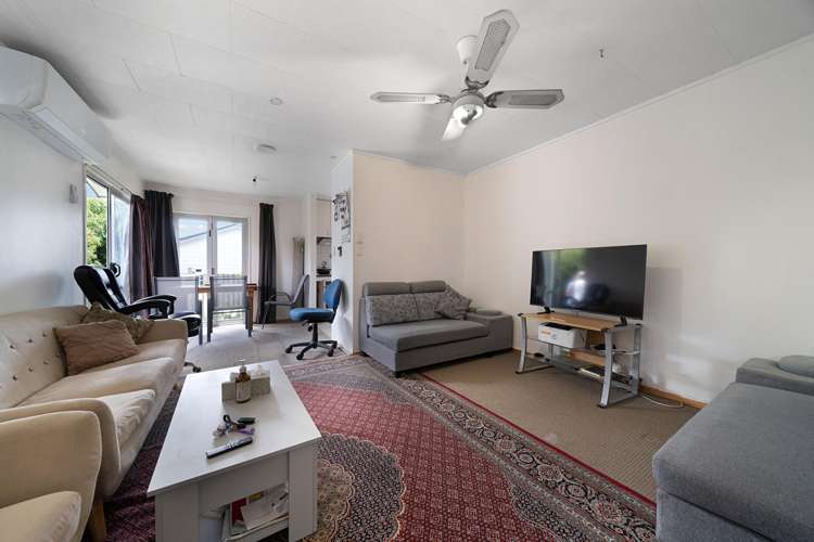 82 & 84 Moire Road Royal Heights_26