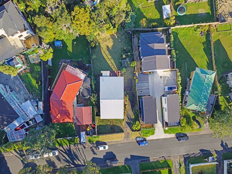 6 Jenanne Place Totara Vale_17