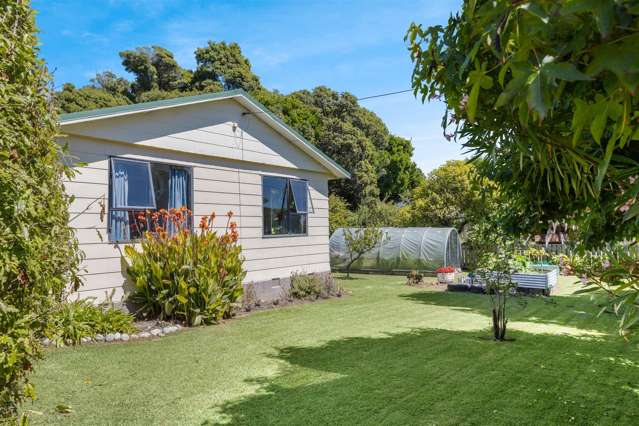 Character Home with Gardens & Garages