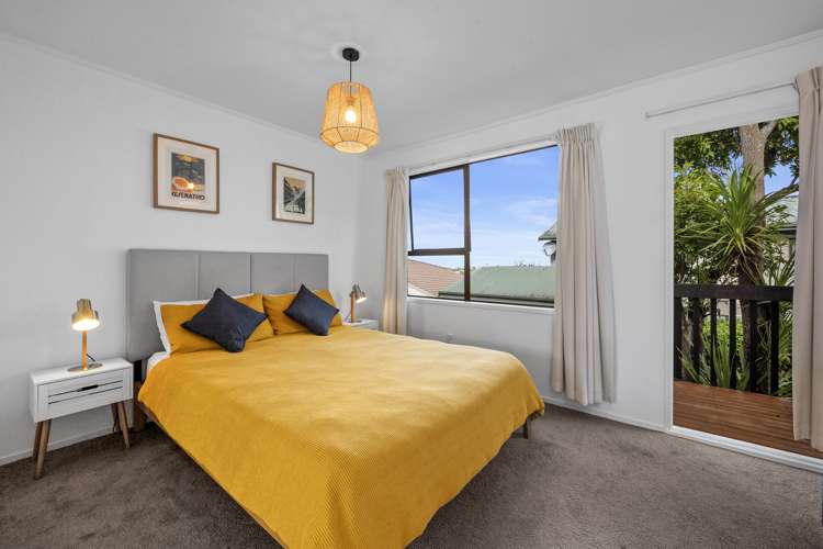 1/105 Sunset Road Totara Vale_13