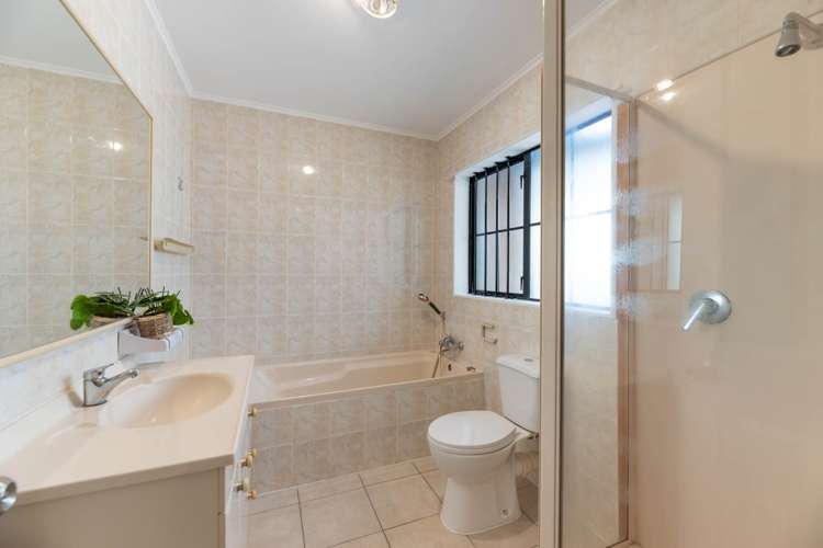 10 Midvale Place Pakuranga Heights_31