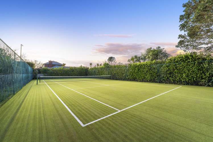 9 Burgundy Park Avenue Henderson_42