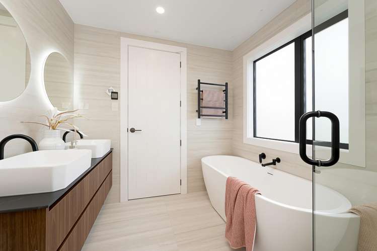 12 Streamview Way Long Bay_26