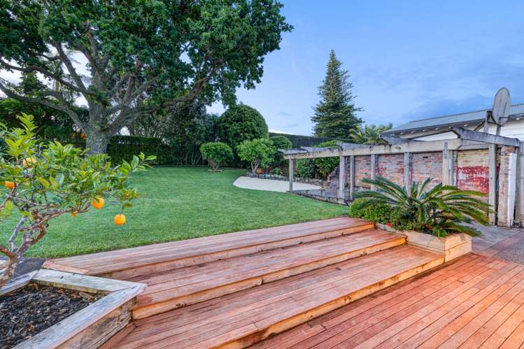 6 Seabreeze Road Narrow Neck_24