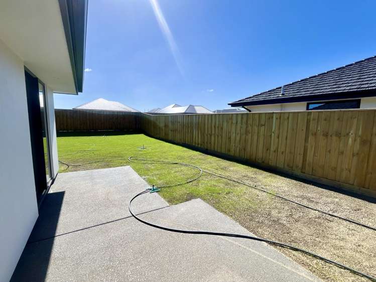 21 Muldowney Drive 11103_15