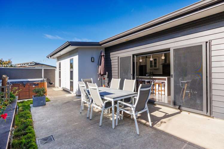 51 Chestnut Close Kelvin Grove_3