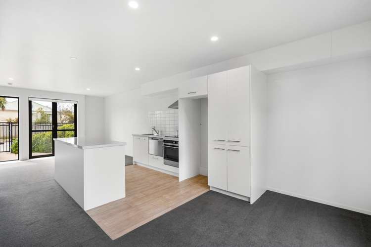 4/14 Buffon Street Waltham_6