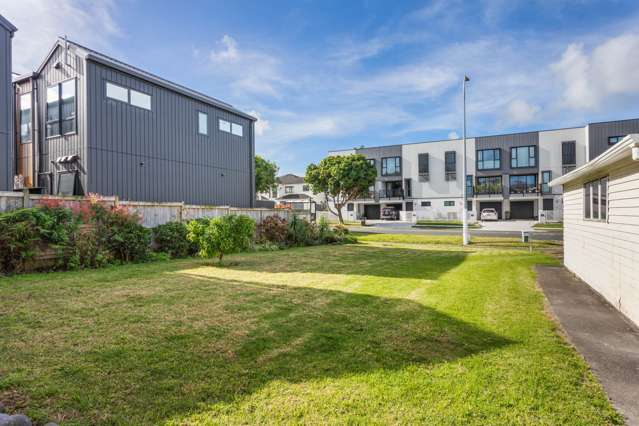 1 Beach Road Te Atatu Peninsula_4