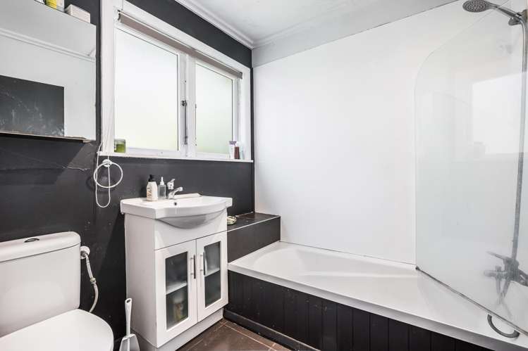 18 Sidlaw Street Strathmore Park_14