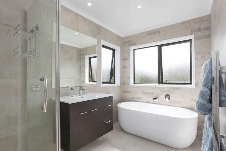 25 Couldrey Crescent Red Beach_14