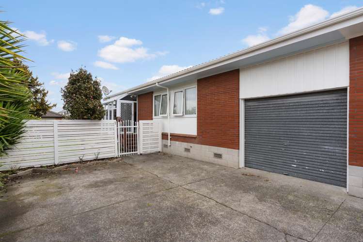 2/17 Poinsettia Place Henderson_11