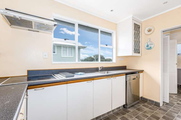 56 Owhiti Street Titahi Bay_13