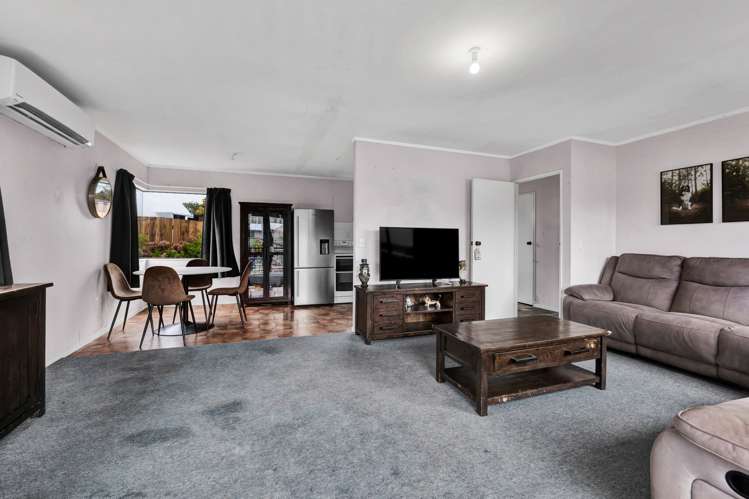 19 Chartwell Drive Eltham_6