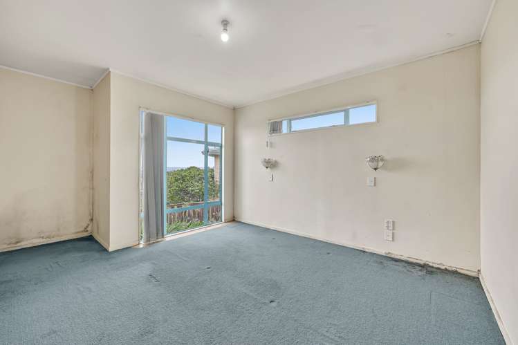 9 Hurstbourn Priors Goodwood Heights_16