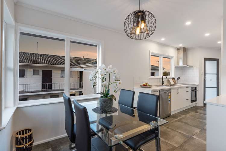 11 Queen Mary Avenue New Lynn_11