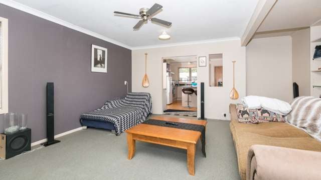 14 Clematis Avenue Pukete_3