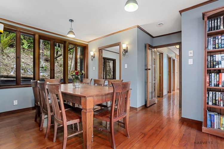 27 Scenic Drive Titirangi_16