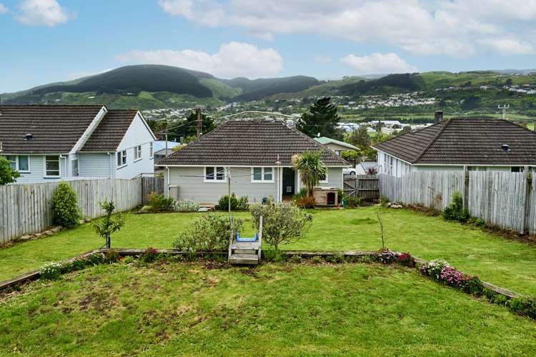 55 Davidson Crescent Tawa_11