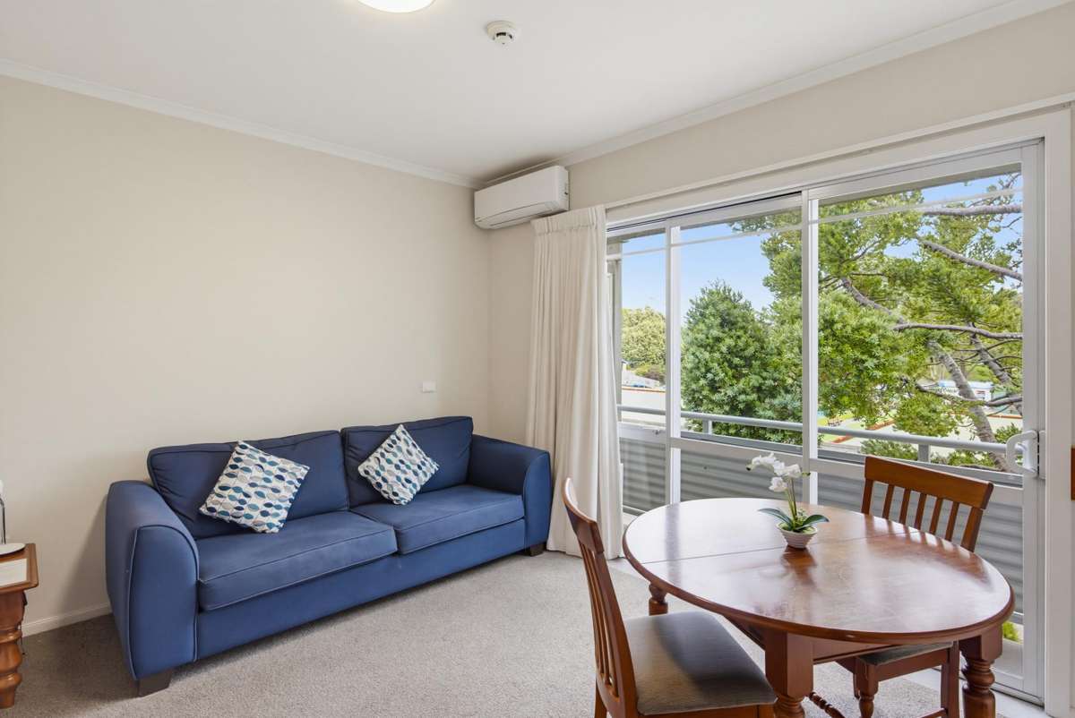 Unit 1, 4, 15/4-8 Matatua Road_2