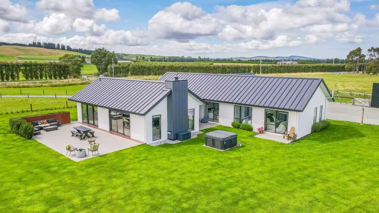 141 Devereux Road Winton_24