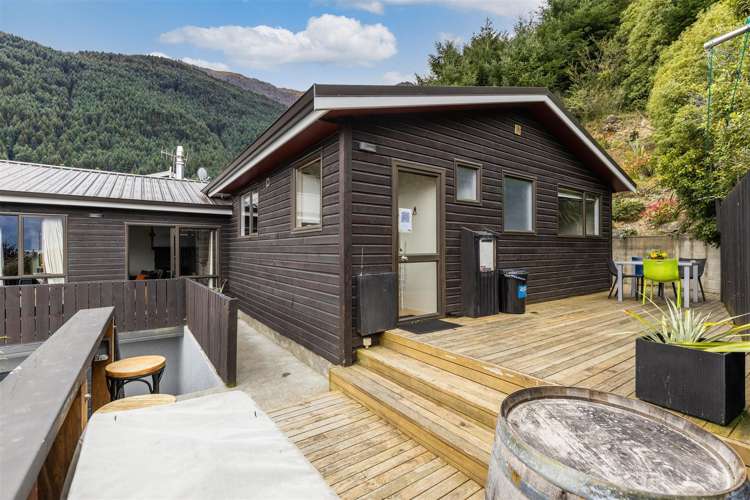 7 Mckerrow Place Fernhill/Sunshine Bay_14