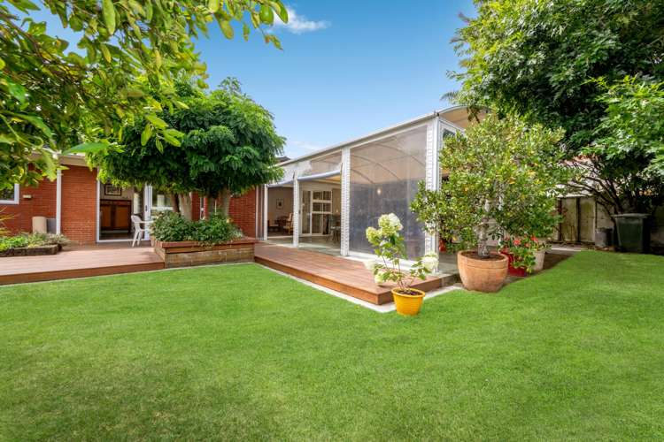 15 Janet Street Sunnyhills_16