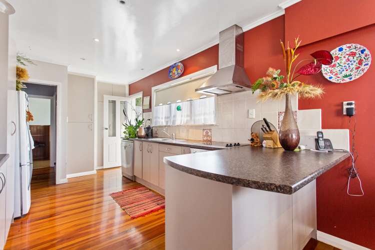 18 Quona Avenue Mount Roskill_8