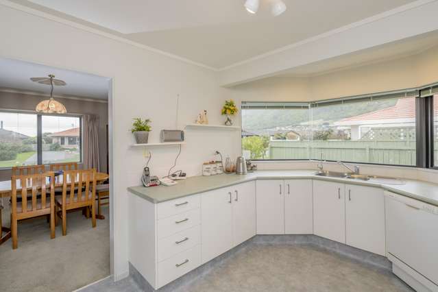 34 Cranbrook Grove Waikanae_2