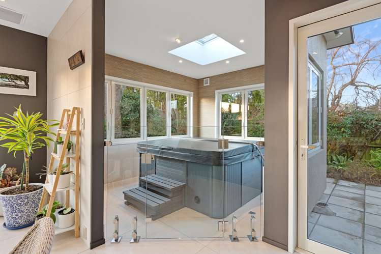 7 Douglas Street Lincoln_13