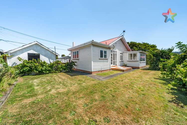 2 Byron Street Petone_11
