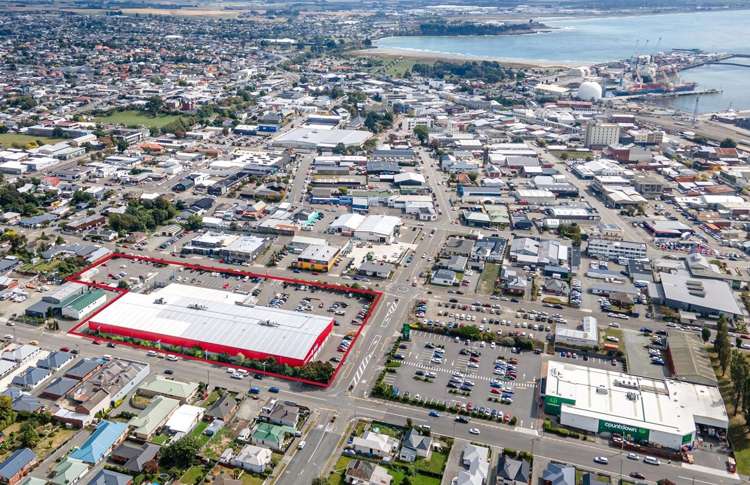 Retail giant stands tall in regional growth centre