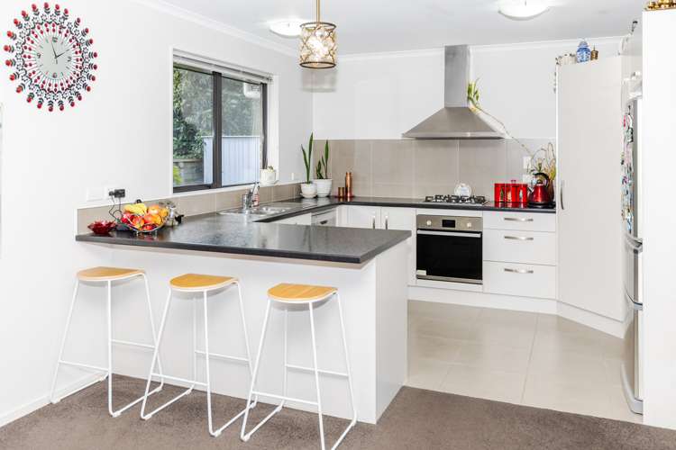 66 Farnborough Drive Grandview Heights_1