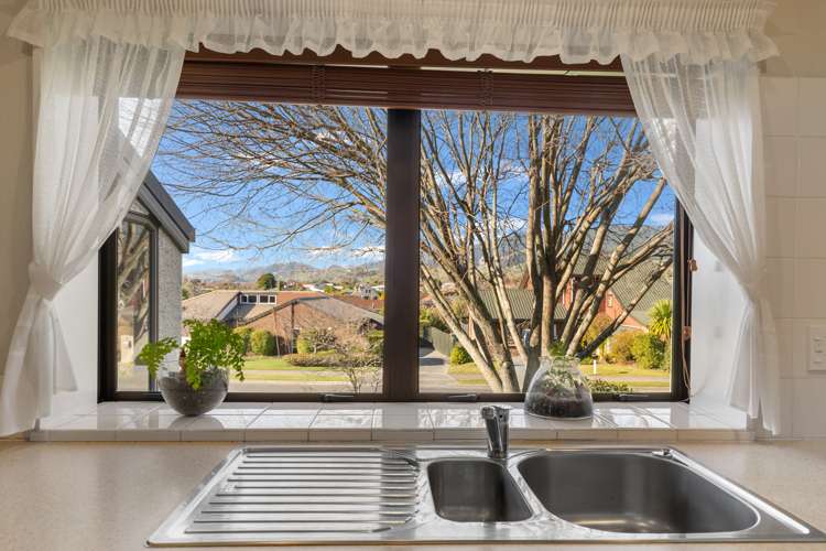 2 Durville Rise Richmond_6