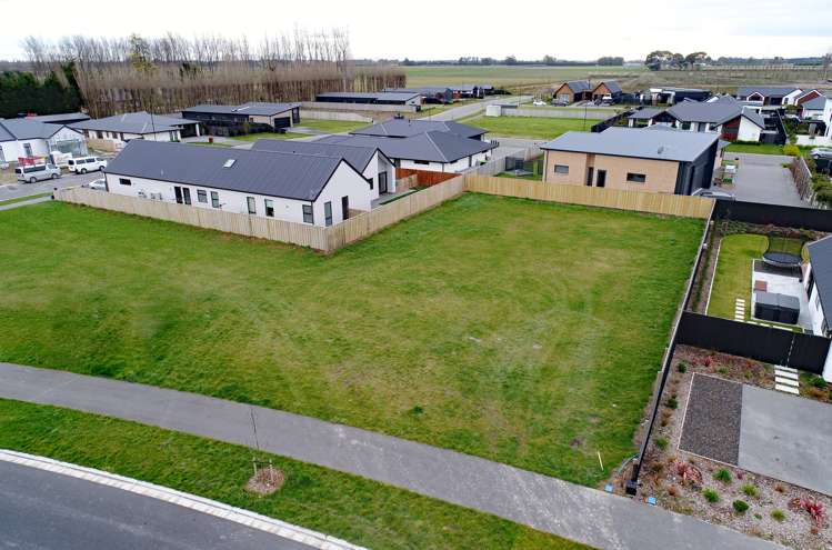 59 Carnaveron Drive Lincoln_3