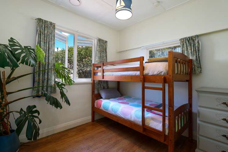 65 Montreal Road Toi Toi_14