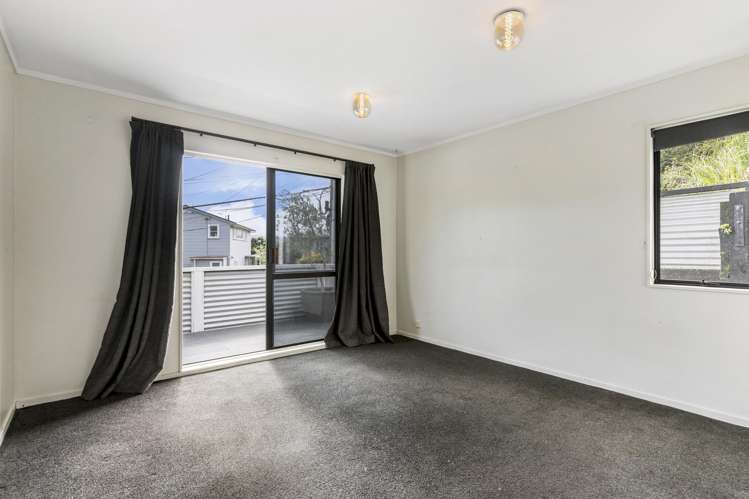 25 Tukanae Street Strathmore Park_5