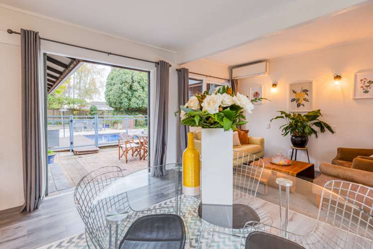 279 Royal Road Massey_6