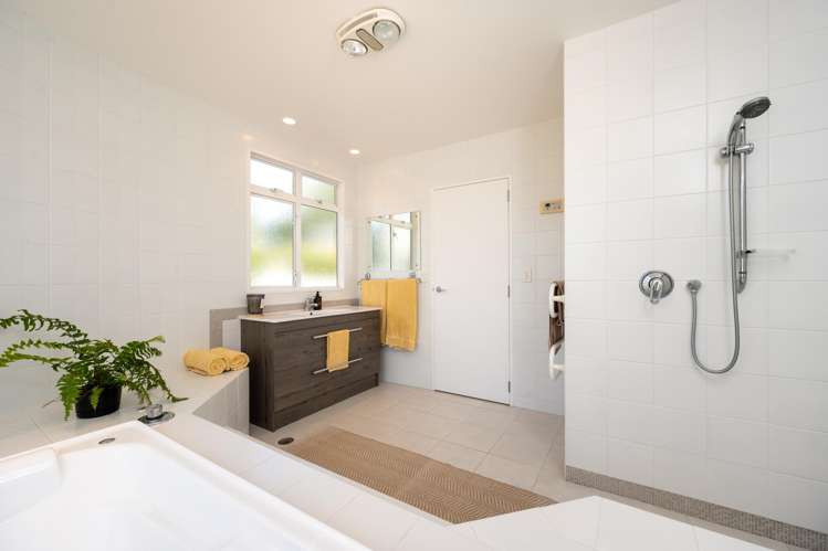 14 Woodford Heights Havelock North_23